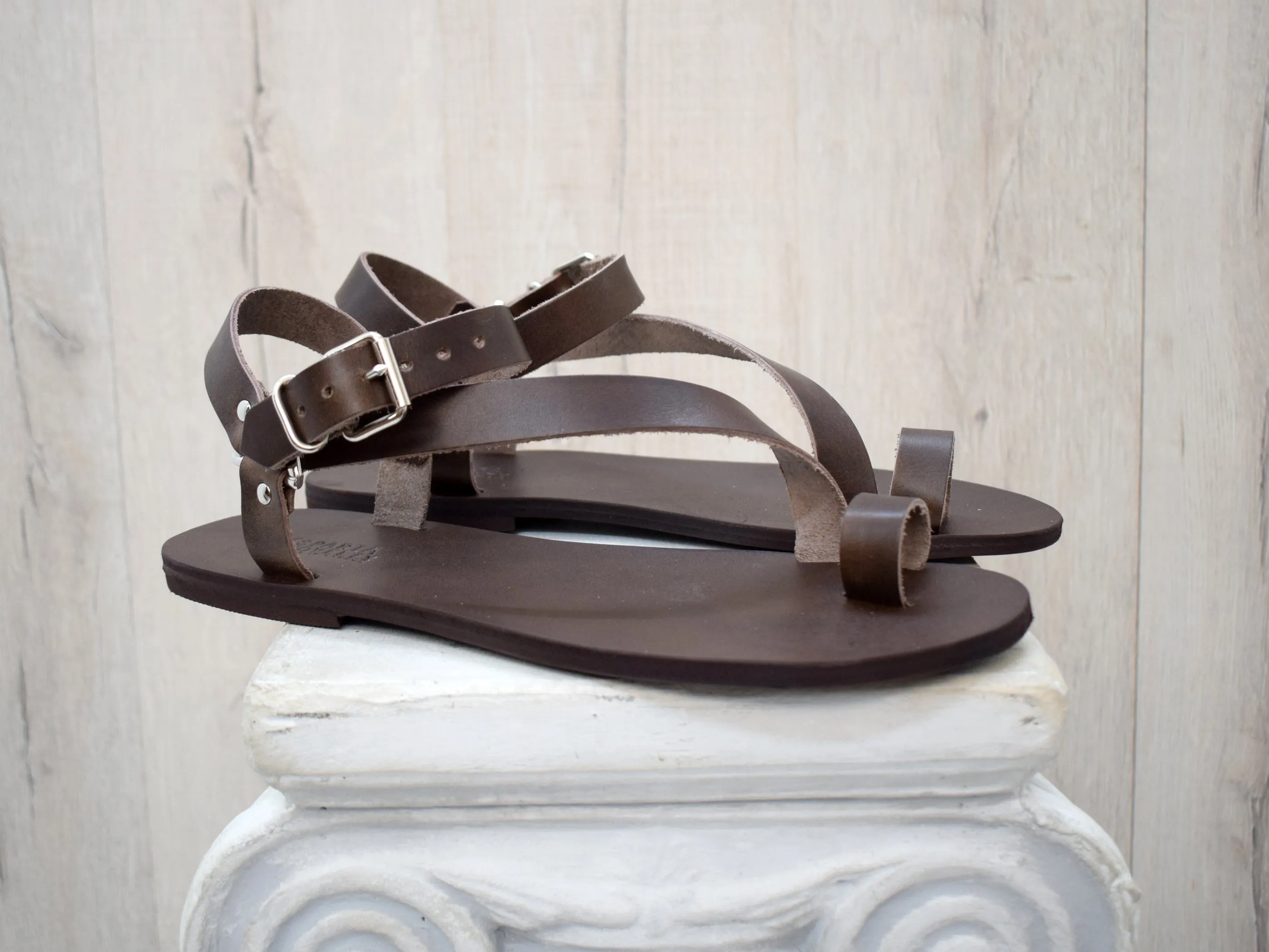 Men's Sandals with straps for your summer outfit
