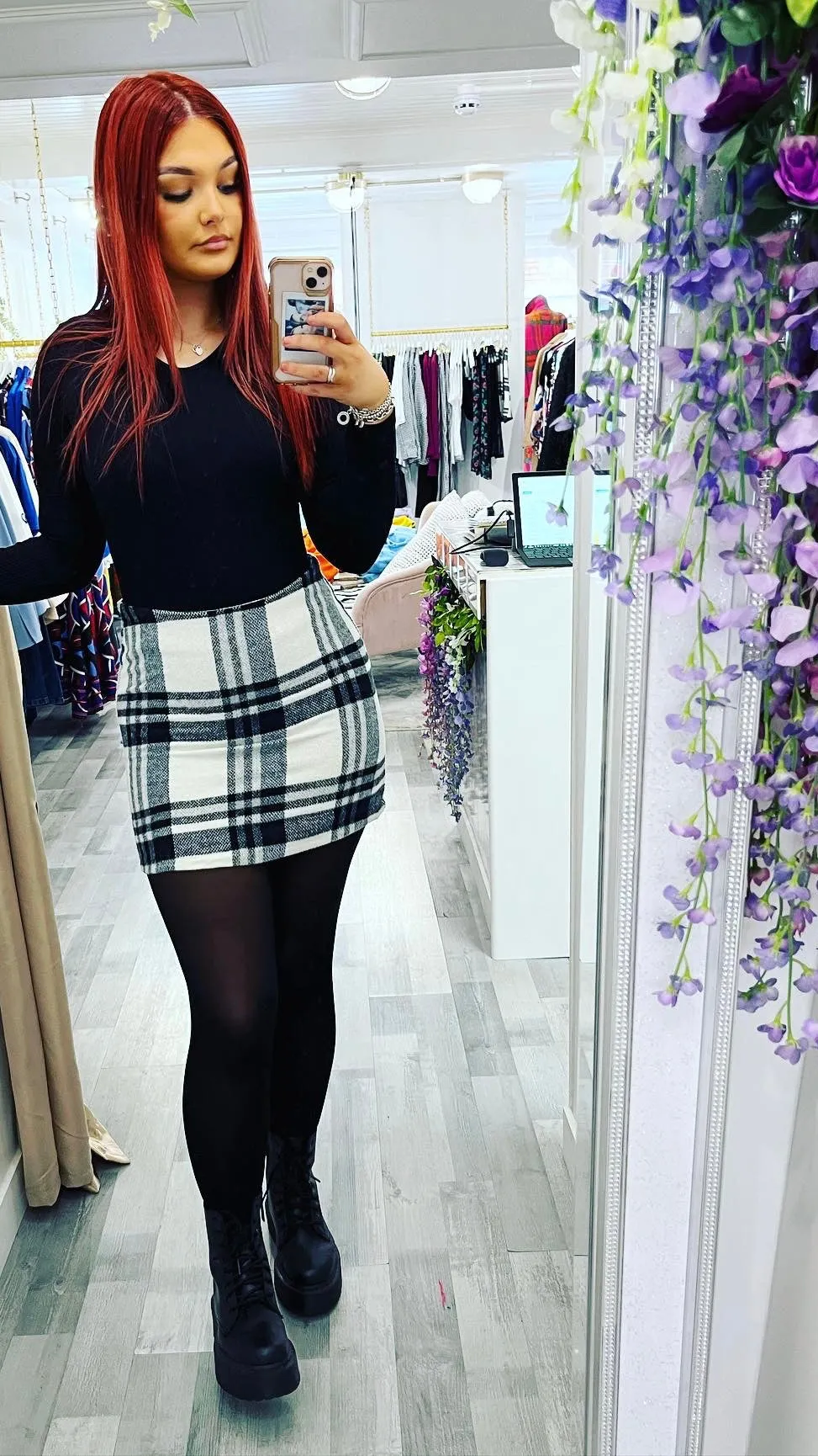 NM FLANNY MINI SKIRT - BLACK/SUGAR